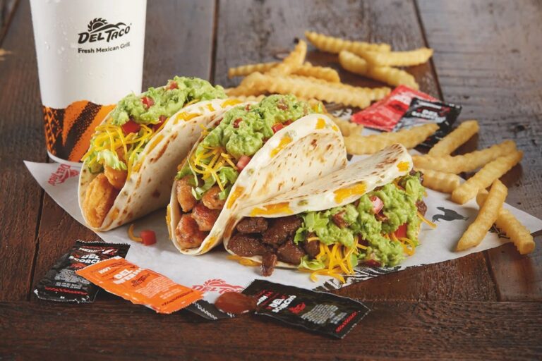 What Time Does Del Taco Start Serving Lunch?