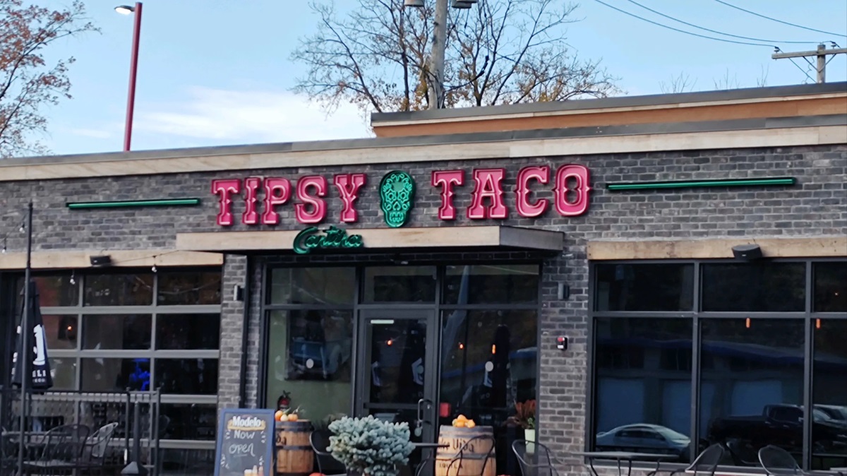 Tipsy Taco Cantina Latham Hours